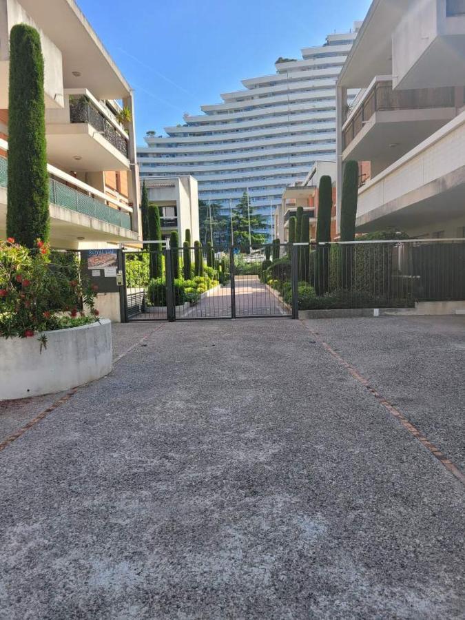 Villeneuve Loubet Plage- Entre Nice Et Cannes エクステリア 写真